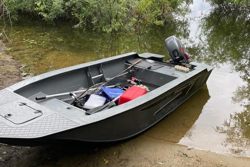    Поисково-спасательная служба. Лодка рыбака