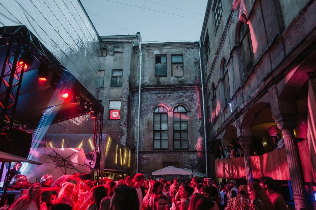 Источник: https://experience.tripster.ru/articles/kreativnye-klastery-sankt-peterburga/