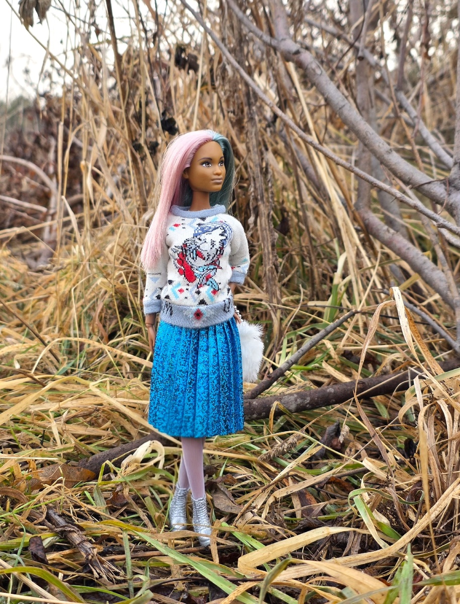 Барби фашионистас 42 на теле Анлили