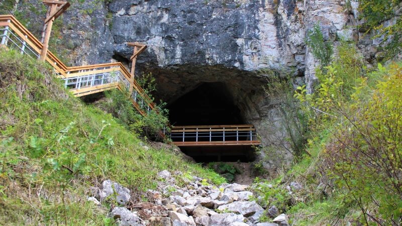     Новая лестница в Денисову пещеру. Екатерина Карзова