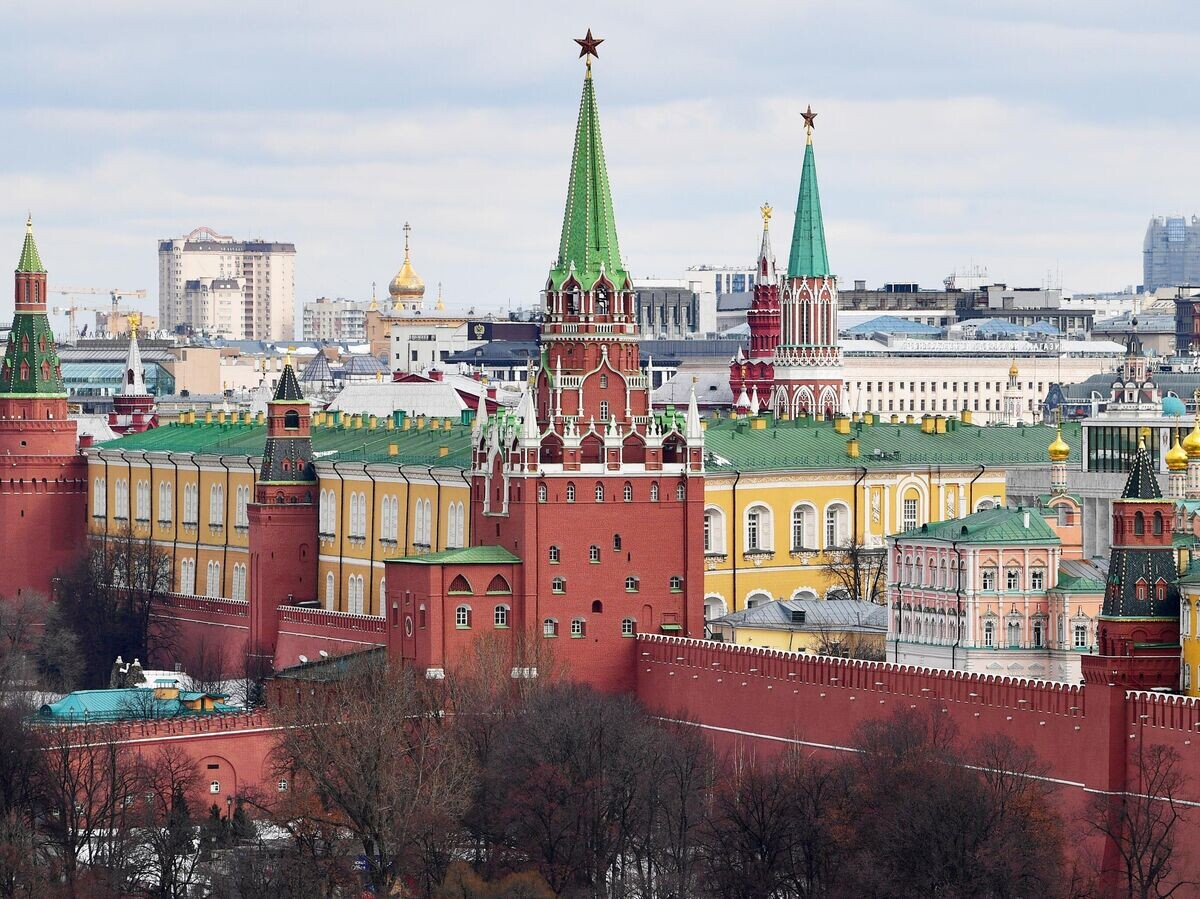    Вид на башни Московского Кремля© РИА Новости / Алексей Майшев