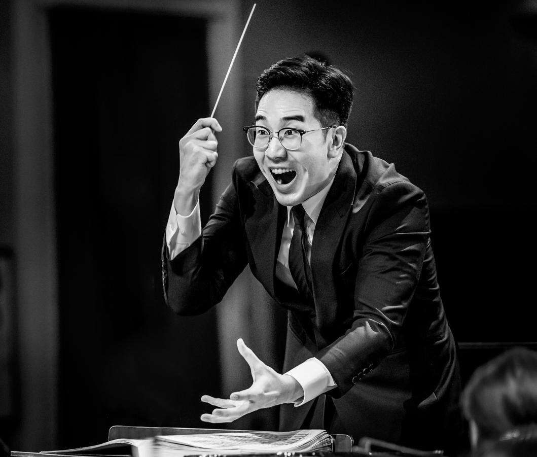 Людмила Ковалёва (Челябинск), Золотая медаль IAAP, Conductor Kim San from South Korea/Дирижер Ким Сан из Южной Кореи