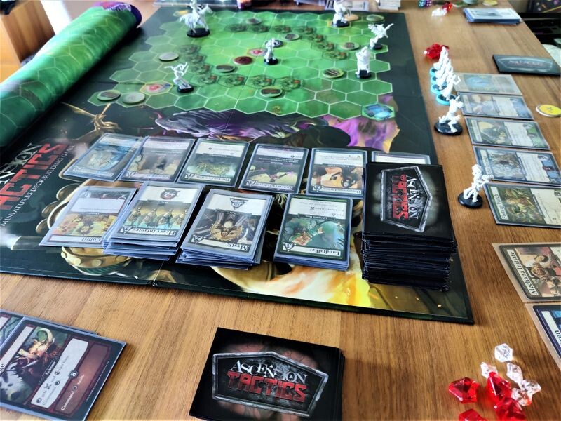 С БГГ - игра в процессе, у ребяток плеймат