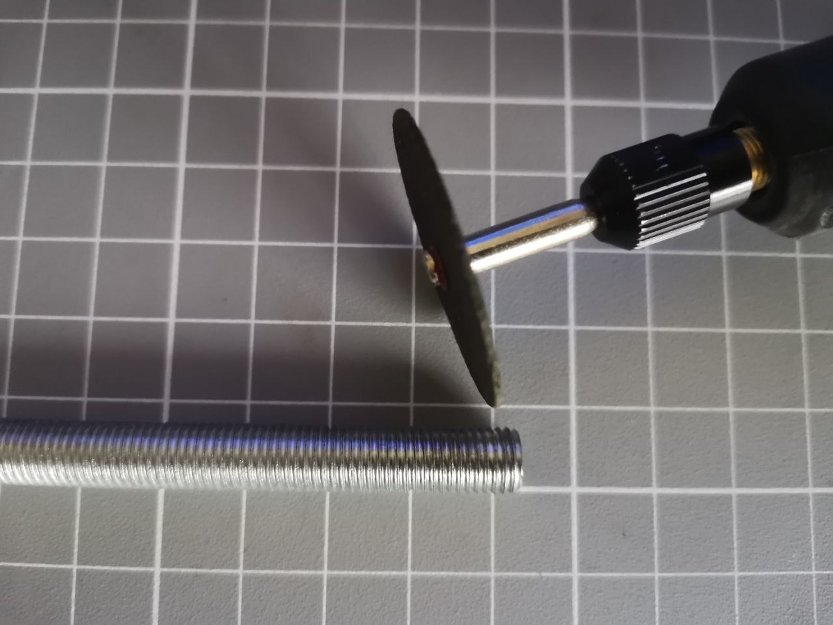 Резьбовая шпилька