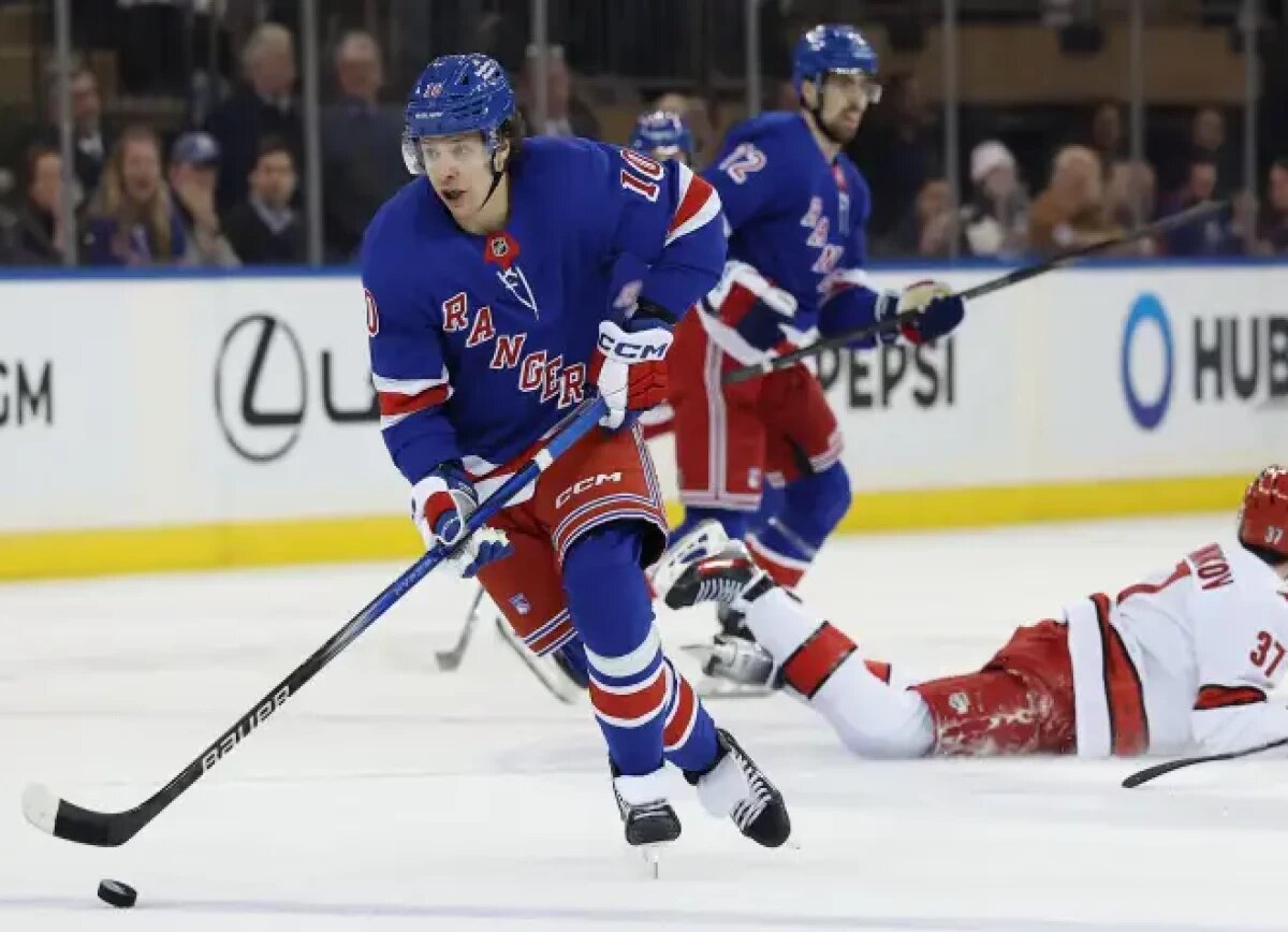     Американцы об интересе «Каролины» к Панарину: нет игрока, хуже подходящего под их систему