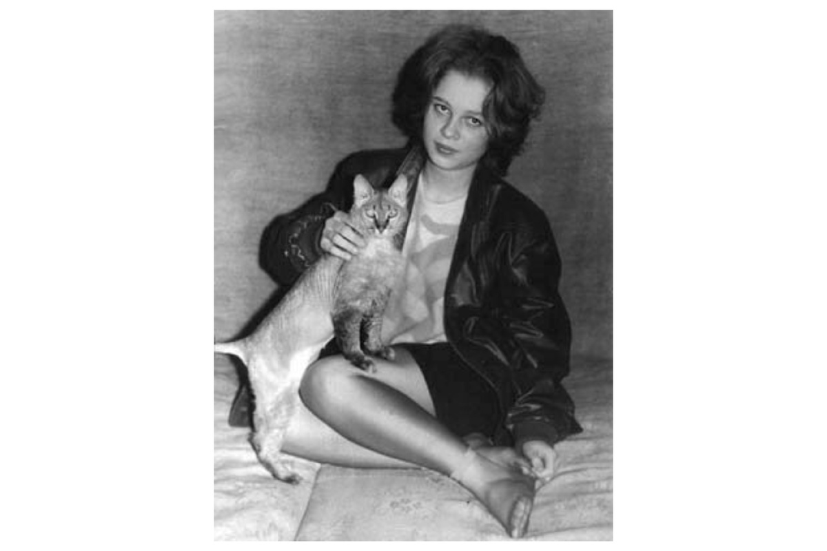 Дочь Елены Ковалевой, Инна, с кошкой Варварой. Источник: https://cat.mau.ru/dsx/?p=article2