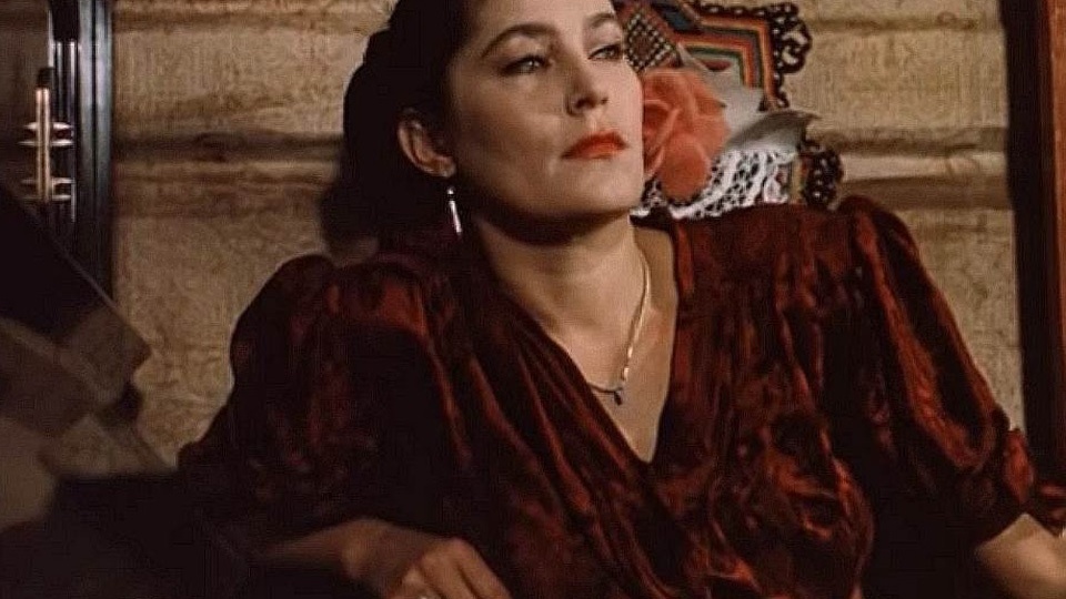 «Родилась в бункере под Сталинградом: почему Валерия Заклунная ушла, когда другие продавали себя»