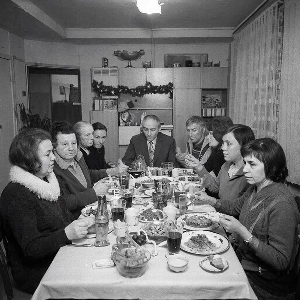 За железным занавесом. Изображение сгенерировано сервисом GigaChat 