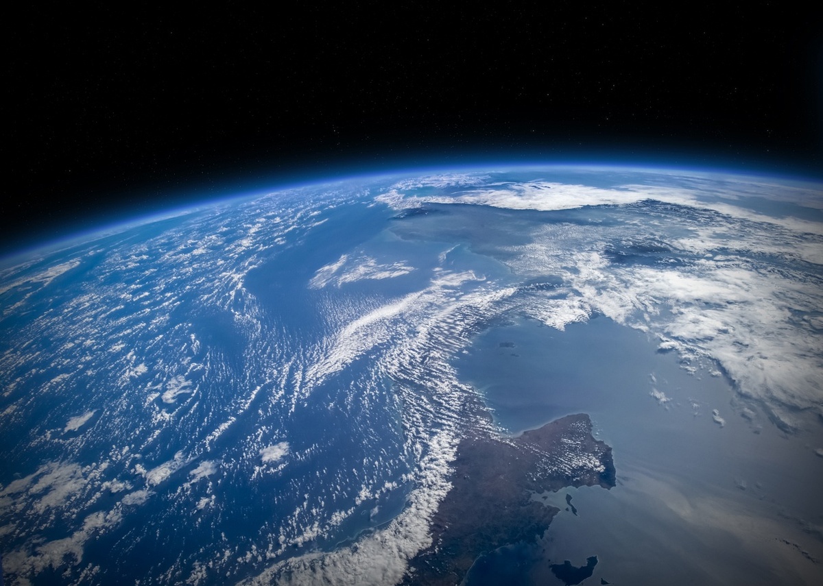    Изменение климата не носит необратимый характер. На Земле за время ее существования наблюдались несколько периодов резкого похолодания и потепления. / iStock