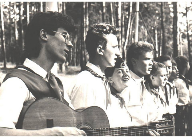    Соколов поздравил кировчан с Днём рождения комсомола