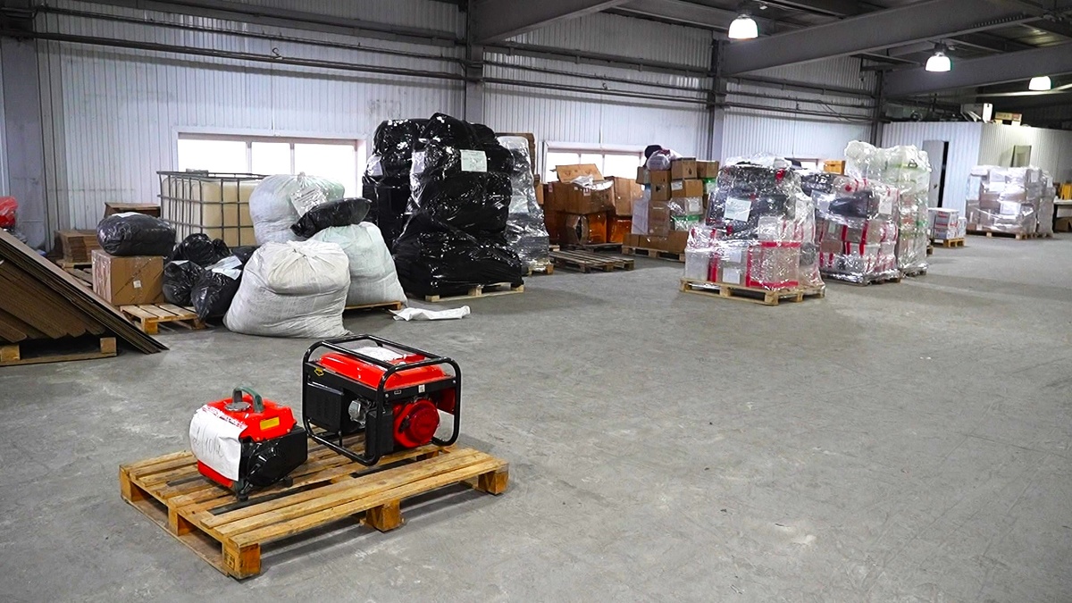    Аппараты ИВЛ, термоодеяла и посылки - 40 тонн гумгруза из Сургута отправили на СВО