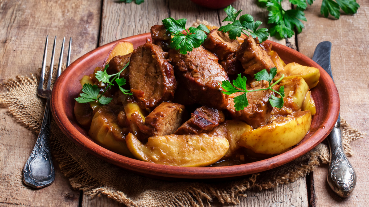 Рецепты. Простые рецепты. Свинина тушеная Домашние рецепты. Осеннее меню.. 