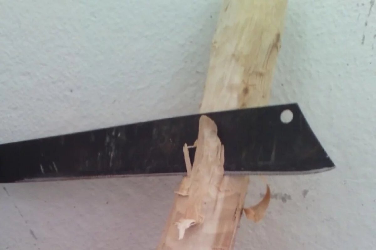    В Таиланде наркоторговцы пробили голову мачете другу красноярки