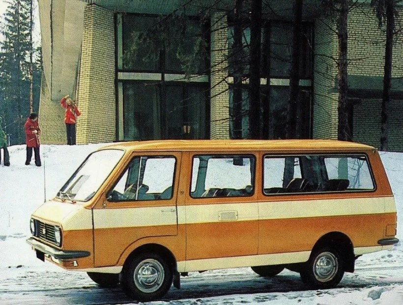 Рекламный постер РАФ-2203