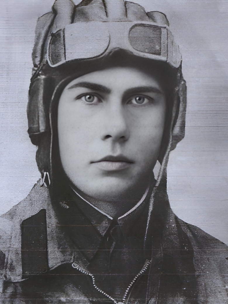 Алексей Тихонович Кузнецов