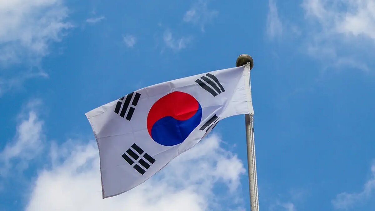    Государственный флаг Южной Кореи. © unsplash.com / Lauren Seo