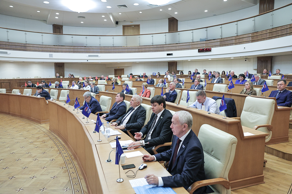 Фото: пресс-служба Заксобрания Свердловской области