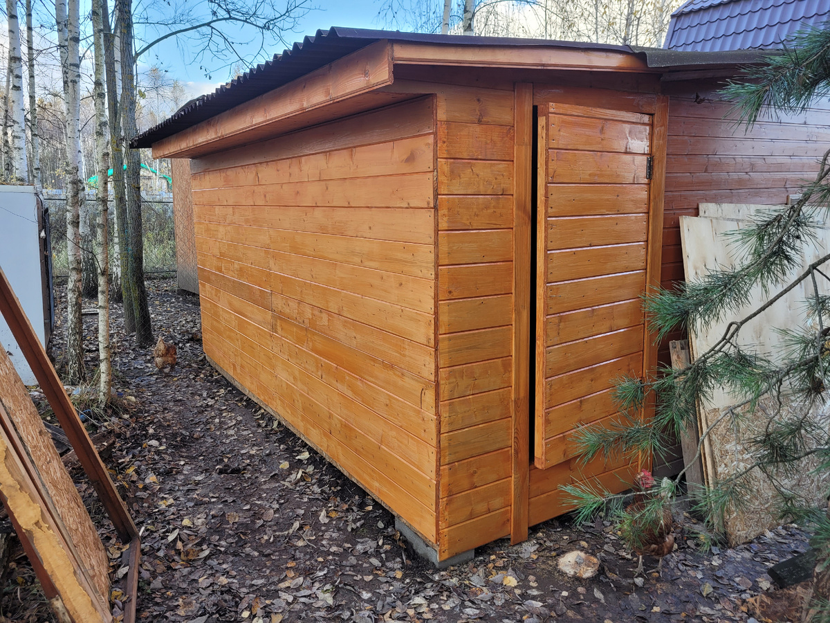 Покрасила новый сарай