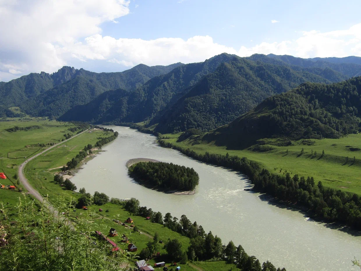 Вид со смотровой площадки на Катунь. Республика Алтай. Фото автора - Татьяна Фомичева