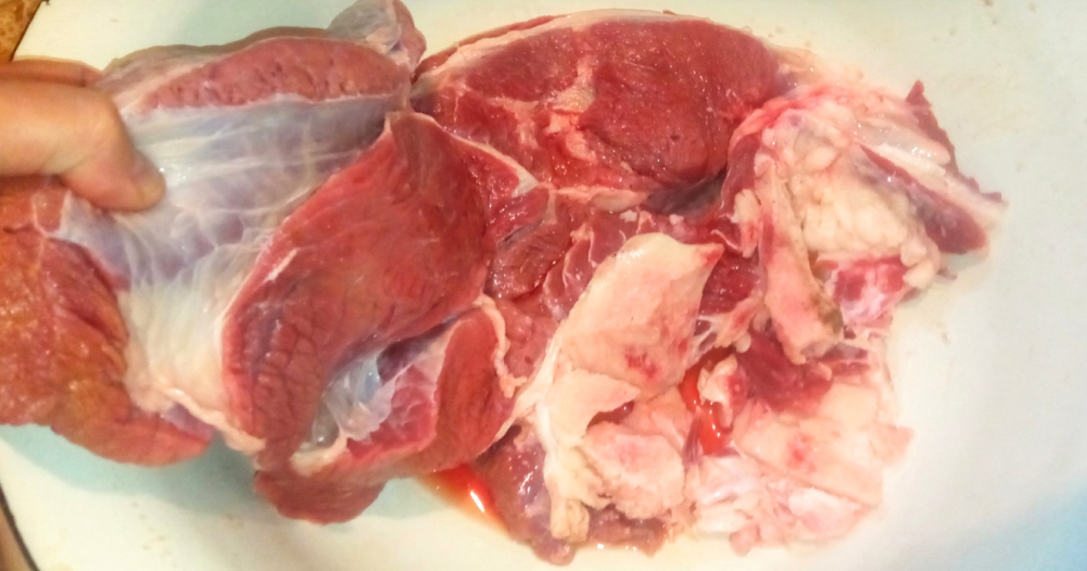 Купил мясо на ярмарке. А безопасно ли, если продавец сам может купить печать и у него нет холодильника для 17 коров