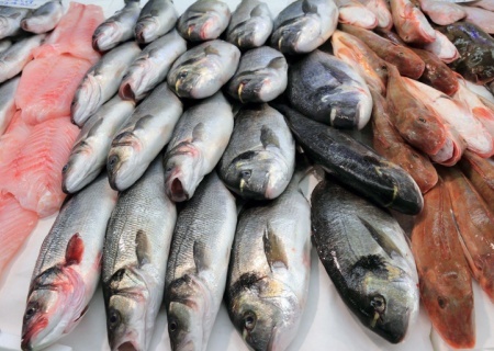    Путин заметил, что россияне едят мало рыбы