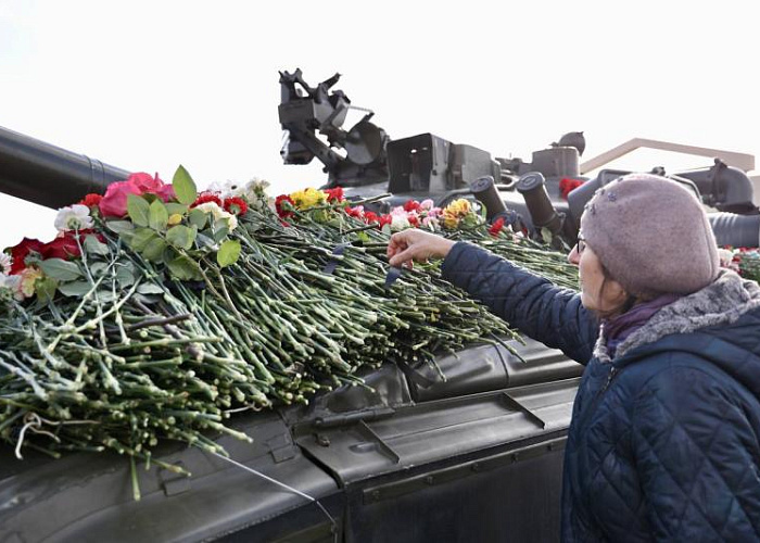 Недалеко от места трагедии 24 октября состоялся мемориальный митинг. Фото Юлии Боровиковой