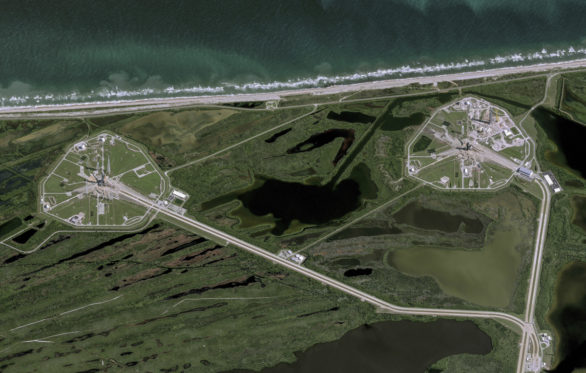 База ВВС США на мысе Канаверал. Снимок Pléiades Neo.