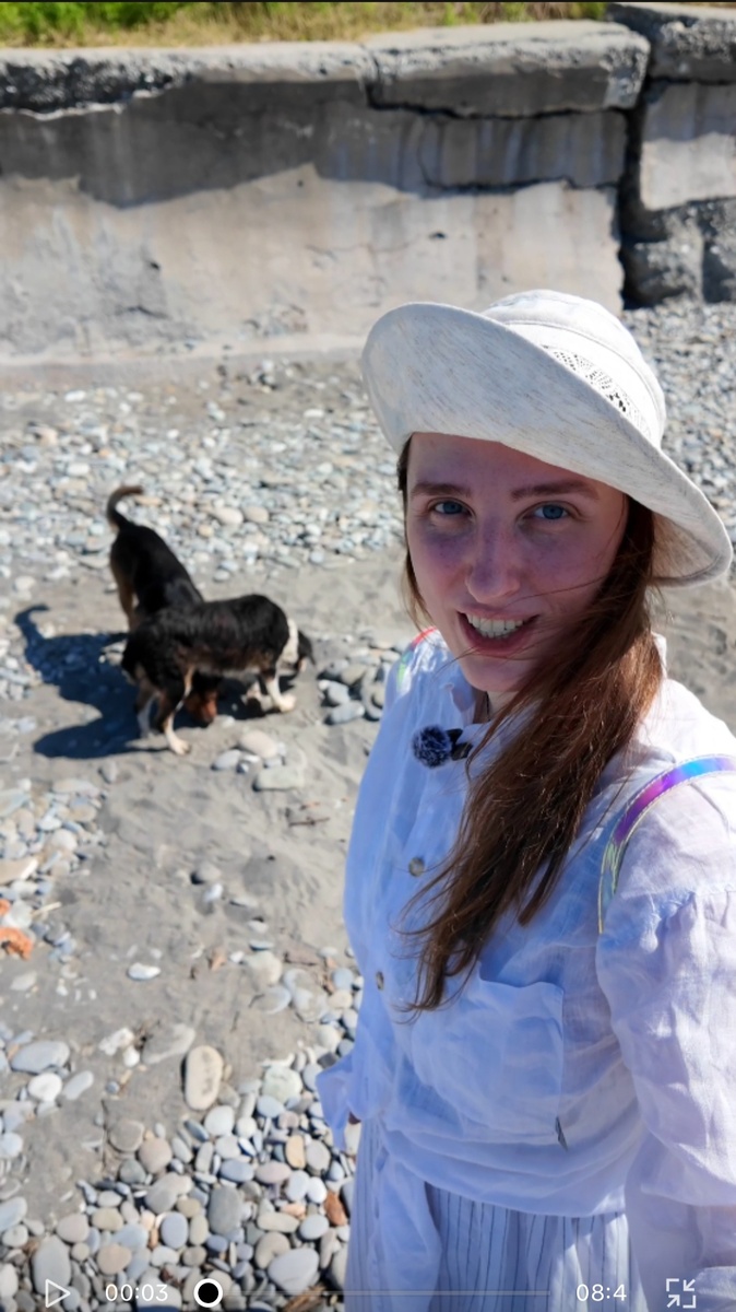 Стоп-кадры из видео, описываю находки