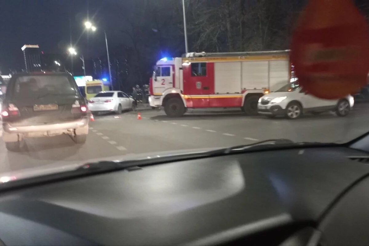    Серьёзное ДТП парализовало движение на улице Родионова в Нижнем Новгороде