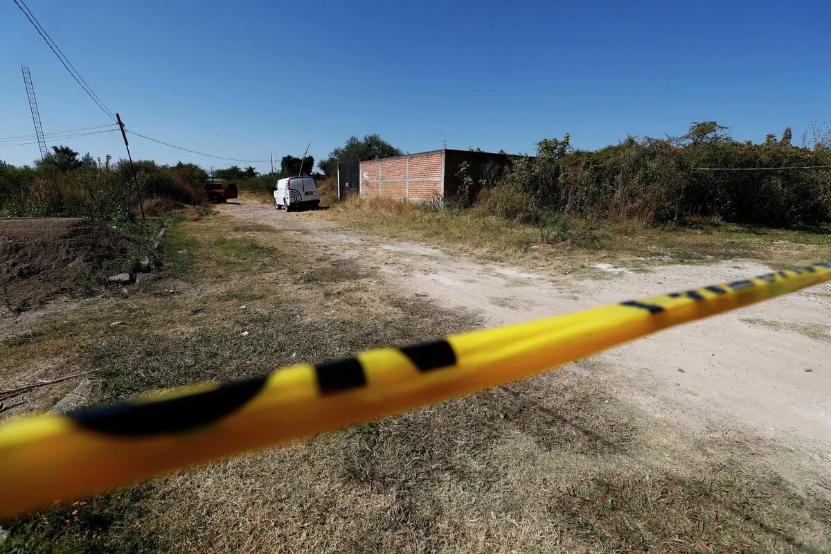 Полиция оцепила место обнаружения массового захоронения недалеко от Гвадалахары, Мексика