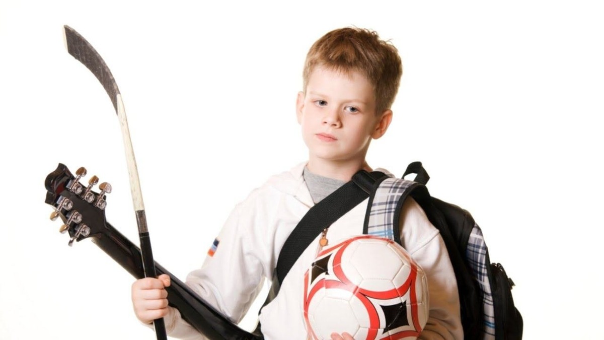 Юный универсальный солдат на фронте замещающей самореализации.