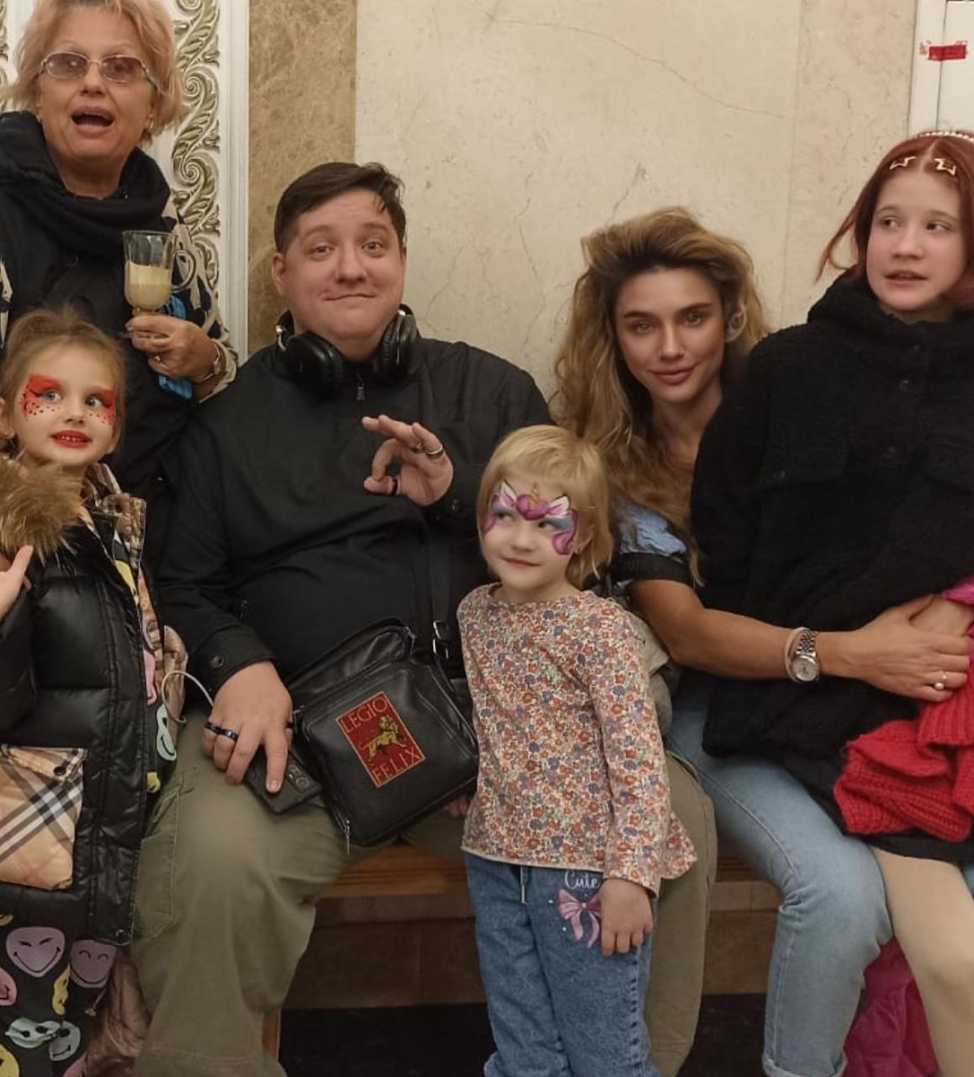    Роман Попов с Натальей Громовой и ее близкимиЛичный архив Натальи Громовой