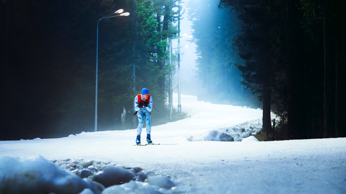    Олимпийские чемпионы Денис Спицов и Алексей Червоткин провели первую тренировку на снегу в Югре