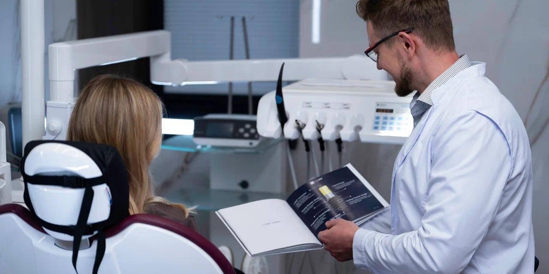 Где пройти консультацию у стоматолога в Москве? Бесплатная консультация у врача нужна?