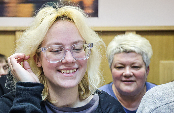    Уличная певица Диана Логинова (Наоко) во время заседания в Ленинском районном суде.Валентин Егоршин/ТАСС