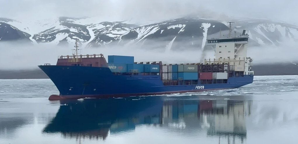 Фото: Контейнеровоз транспортной группы FESCO (Источник – пресс-служба компании)