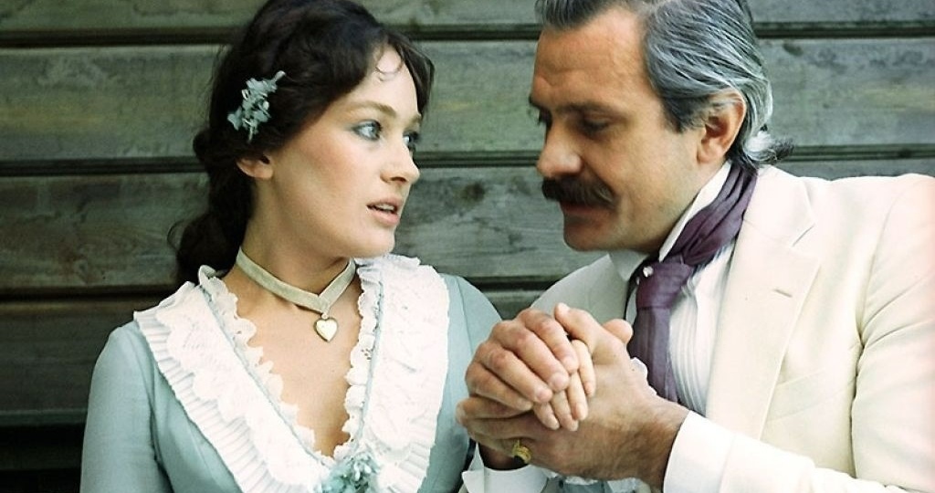 Съемки «Жестокого романса»: почему Фрейндлих влепила Гузеевой пощечину и кого едва не похоронил Рязанов