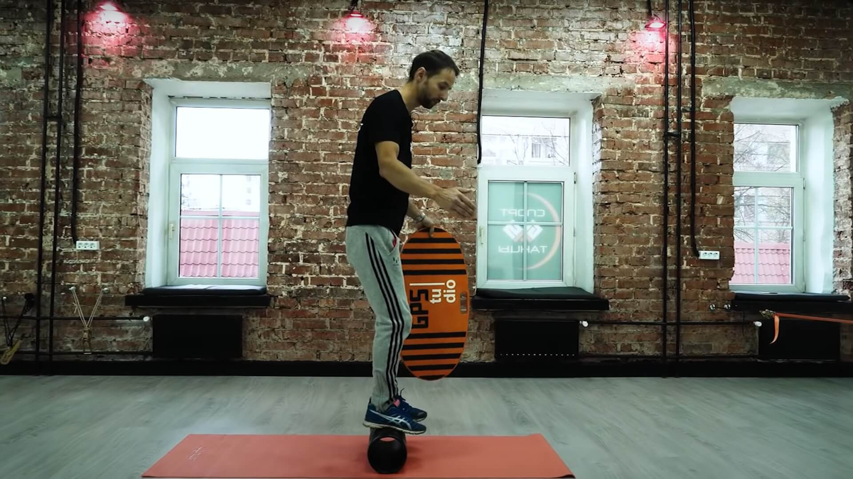 Баланс на валике