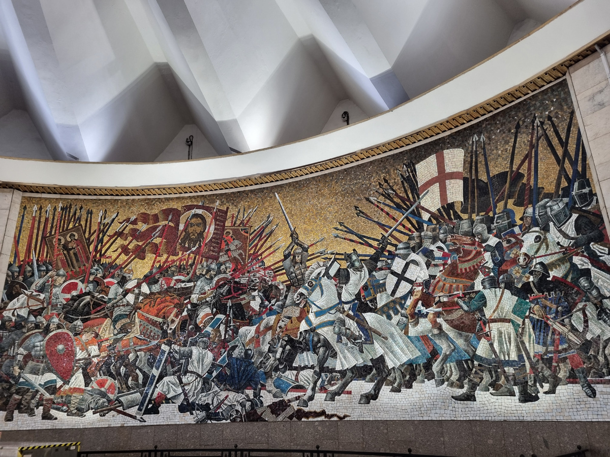 Станция метро «Площадь Александра Невского». Фото автора статьи.