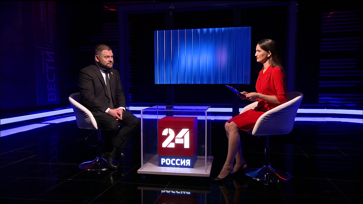    Евгений Поддубный: "Ваша республика вносит огромный вклад в поддержку фронта"