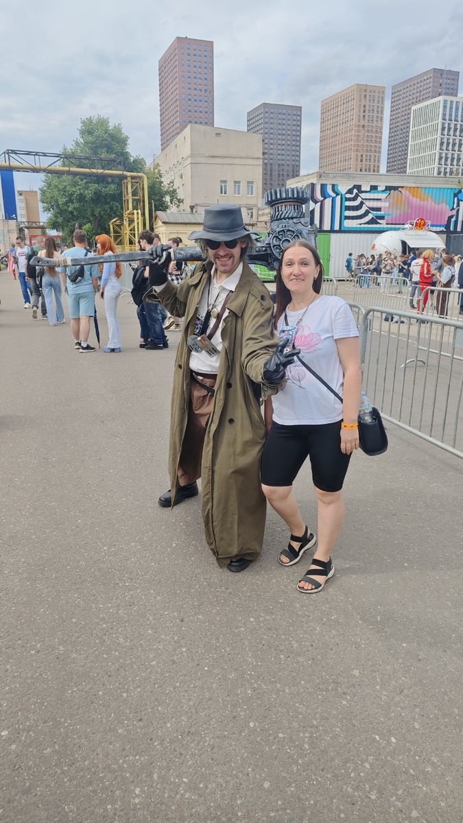 Фото с Эпик-кона, июль 2025