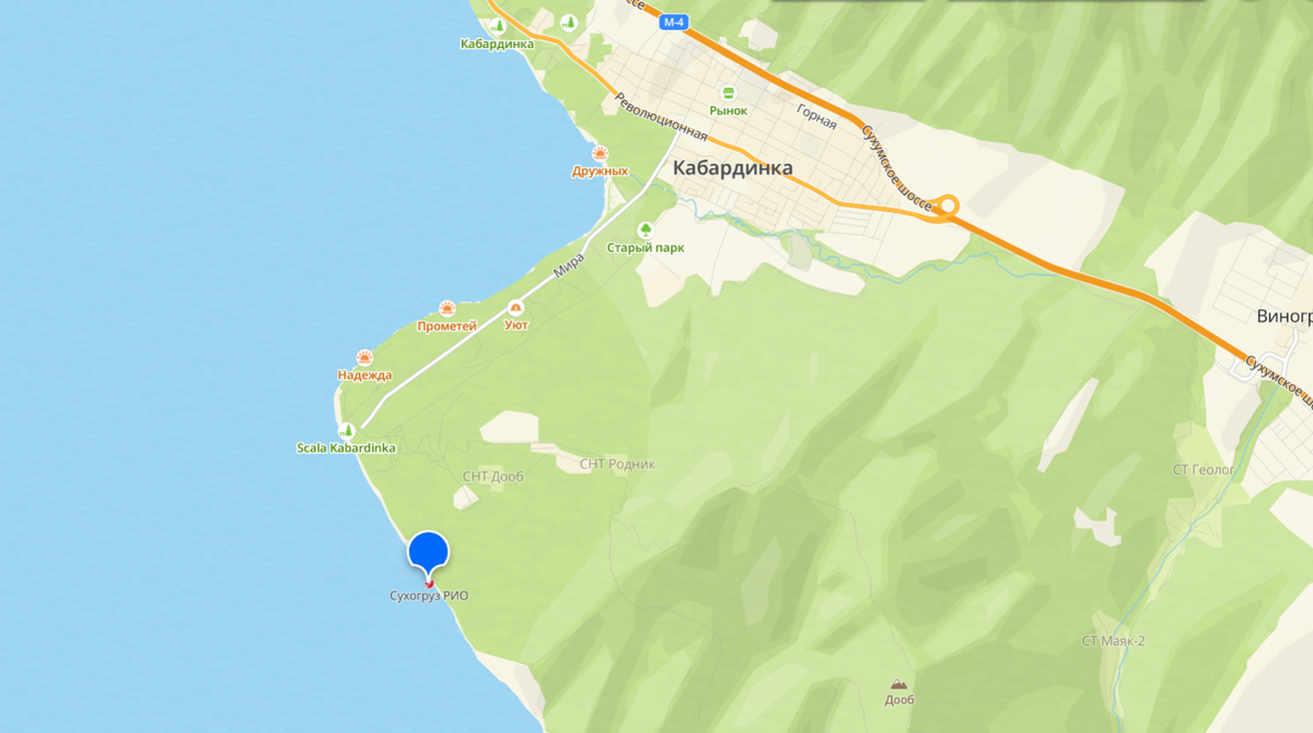 Пеший маршрут вдоль моря обычно выбирают отдыхающие. Фото: Книга Приключений