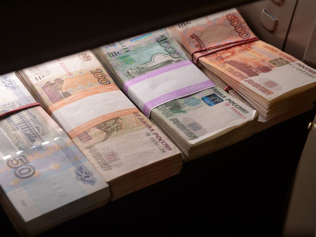    Денежные купюры России© РИА Новости / Владимир Трефилов