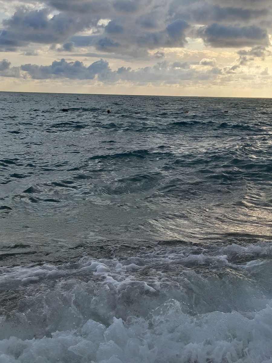 море волнуется