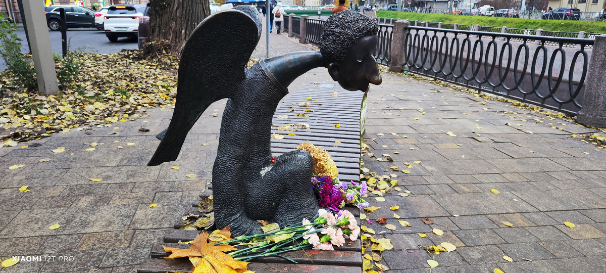 Печальный ангел.