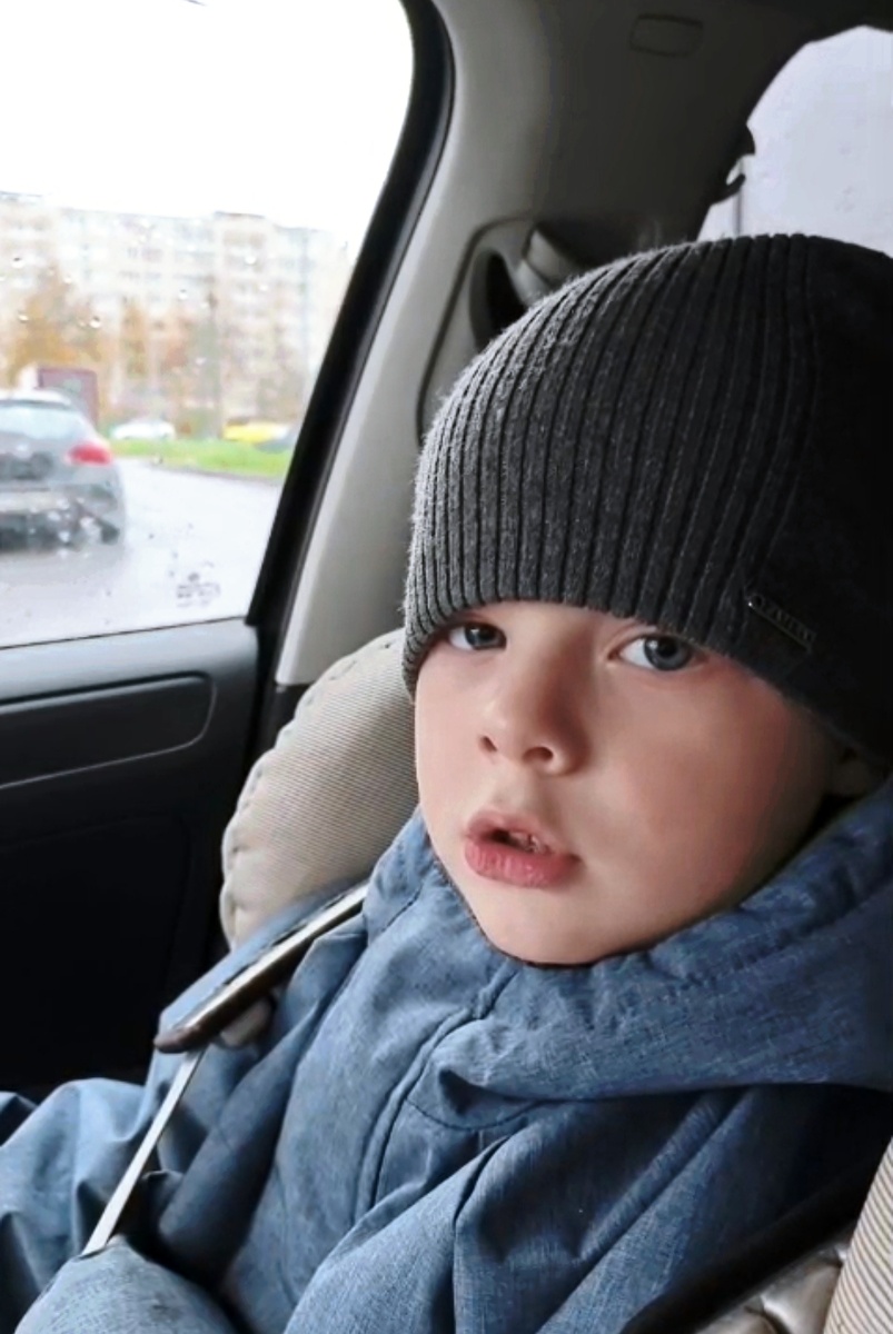 Ромочка, говори, весь мир тебя слушает! 