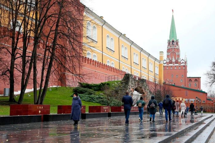 Ноябрь 2025 в Москве и Питере: Почему синоптики ждут сюрпризов? Обложка © Shutterstock / FOTODOM / Oleg Elkov