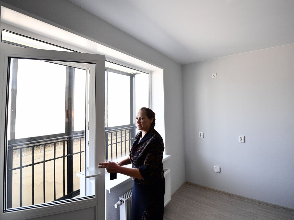    Вручение ключей от социального жилья© РИА Новости . Павел Лисицын