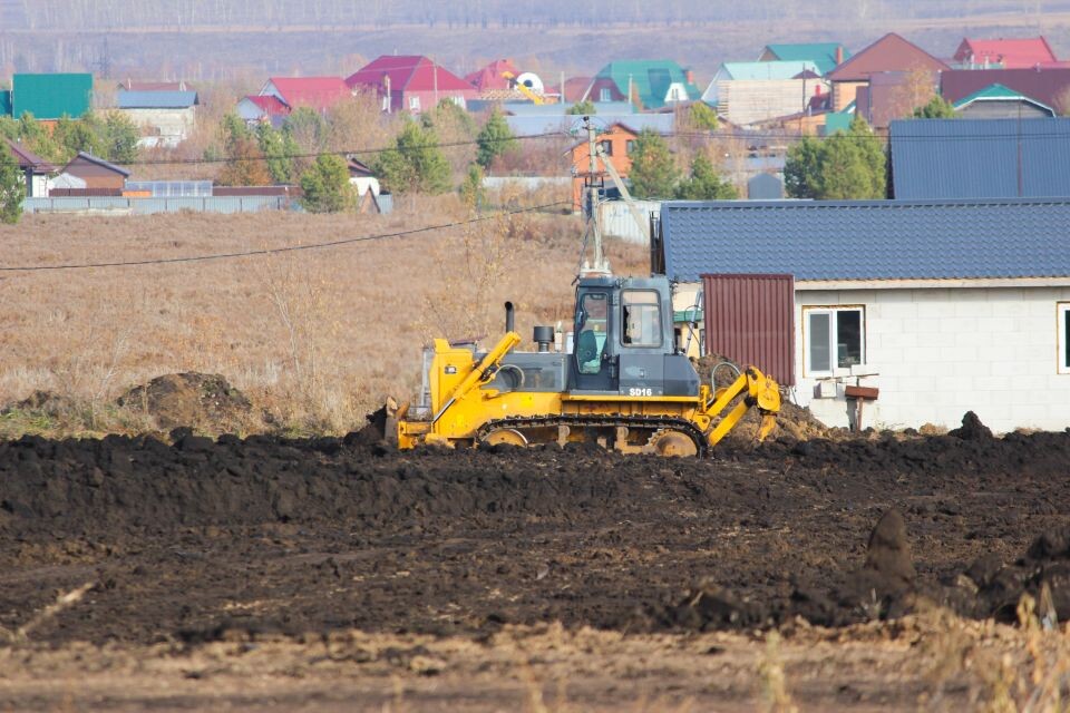    Участок для будущей застройки в северной части Белокурихи и его окрестности. Источник: Евгения Кочеткова/"Толк"