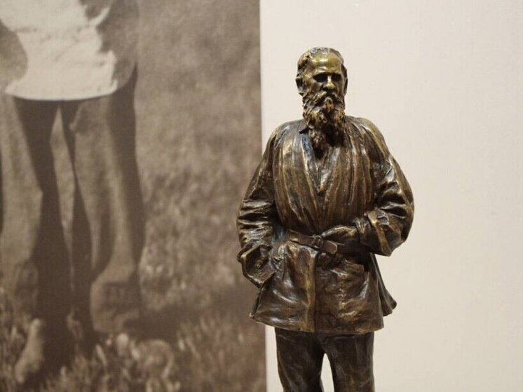     В Хабаровске открылась выставка о жизни и феномене Льва Толстого. фото: пресс-служба правительства Хабаровского края